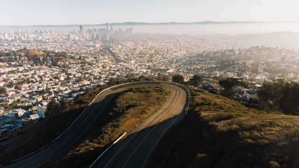 Expansive view of San Francisco from Twin Peaks elevation