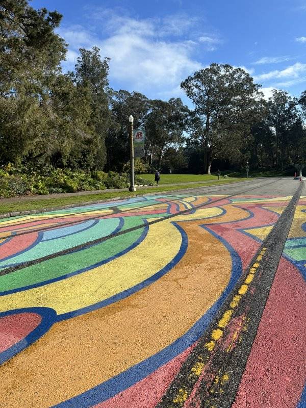 Street art on the JFK Promenade