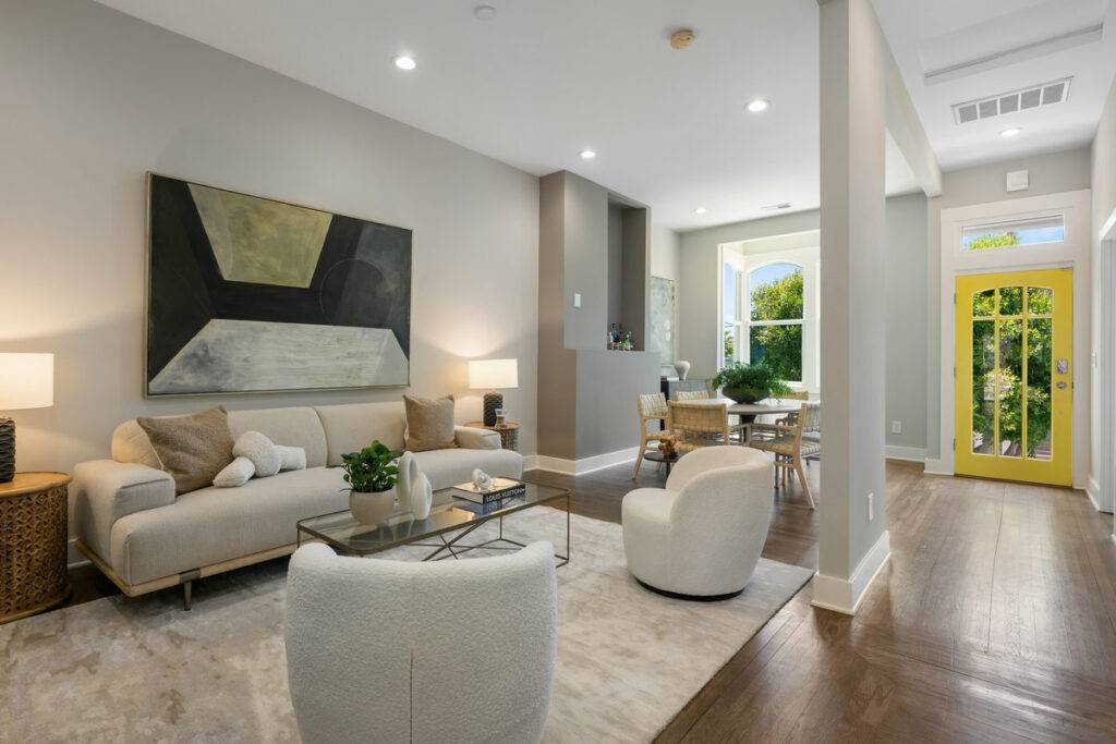 3790 Cesar Chavez St, San Francisco, CA 94110 Victorian home for sale by top Noe Valley real estate agents Danielle Lazier Vivre best SF Realtors (1)